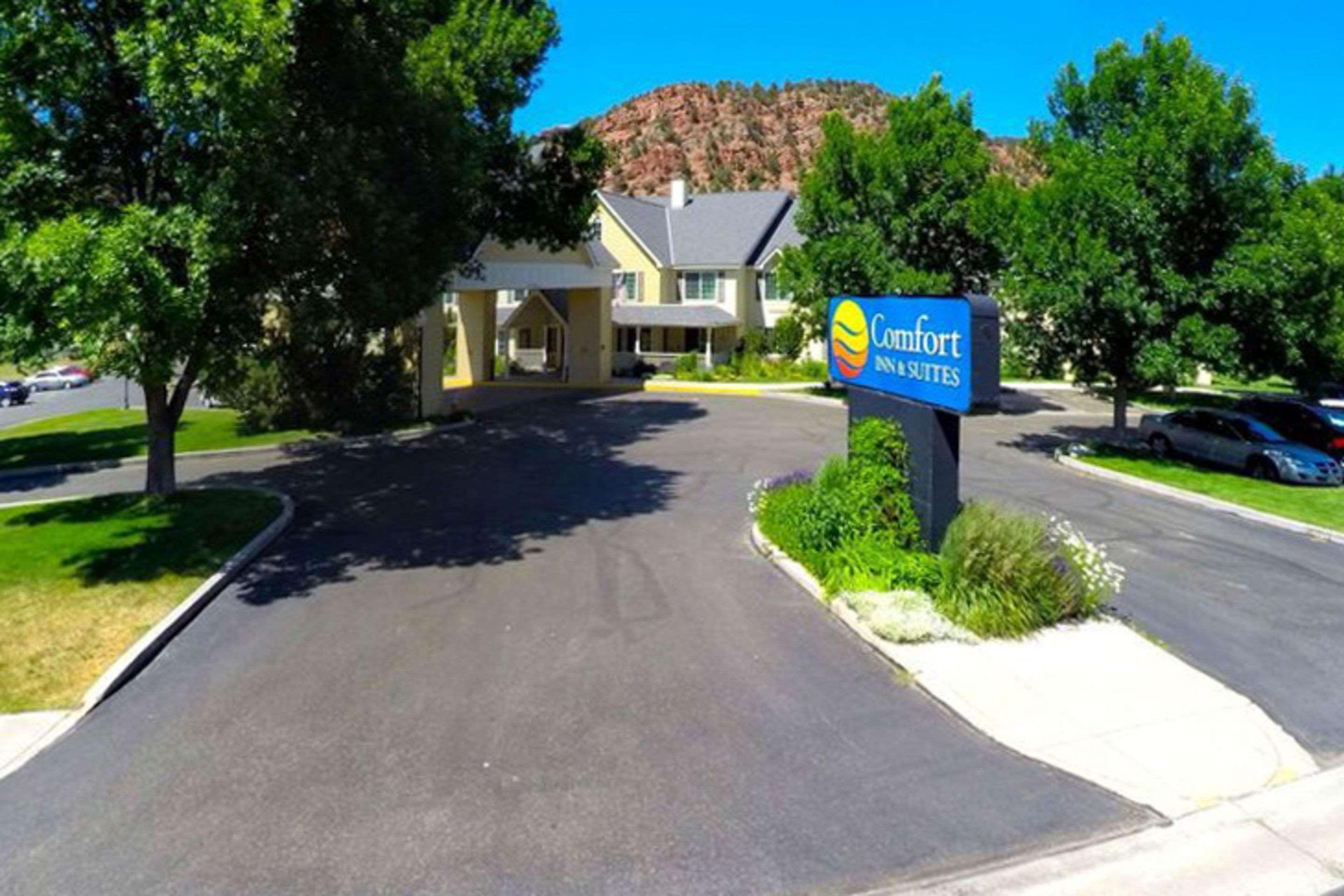 Comfort Inn & Suites Carbondale On The Roaring Fork Exterior foto