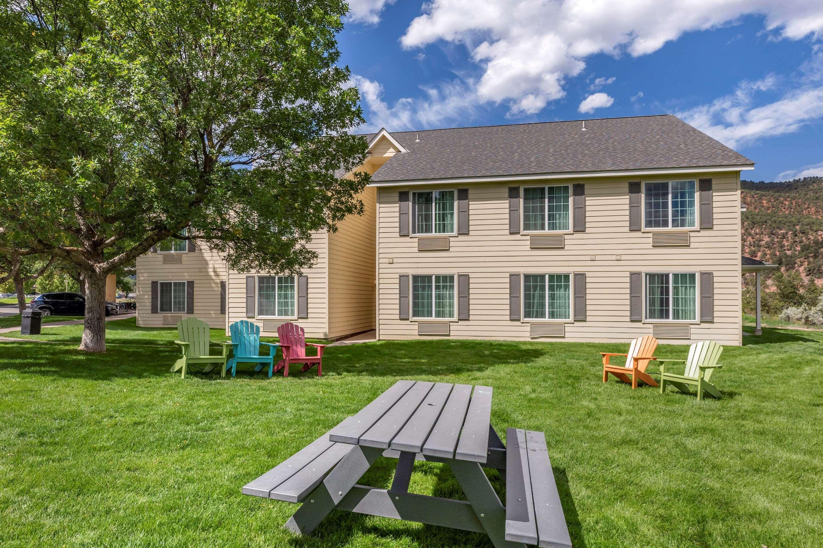 Comfort Inn & Suites Carbondale On The Roaring Fork Exterior foto